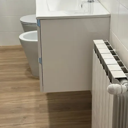 Casa de hóspedes Vicino Ospedale Maggiore, Concerti E Aeroporto 60 Mq 3*